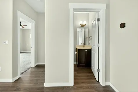 1723 Luxor Lane Medford OR 97504