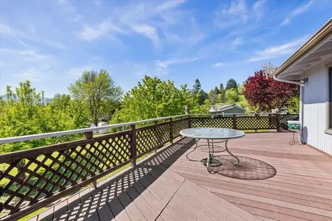 2340 Hillside Drive Central Point OR 97502