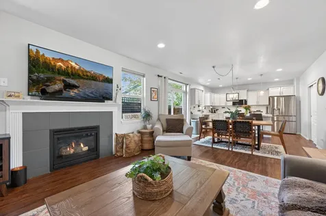 20582 Goldenrod Lane Bend OR 97702