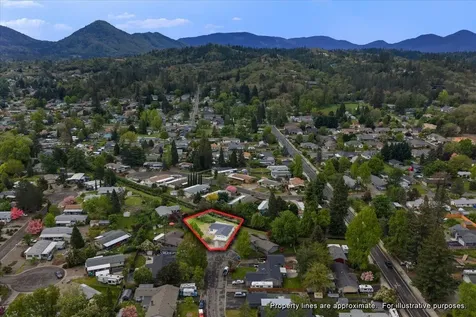 1840 Conestoga Drive Grants Pass OR 97527