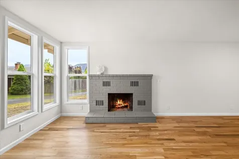 1840 Conestoga Drive Grants Pass OR 97527
