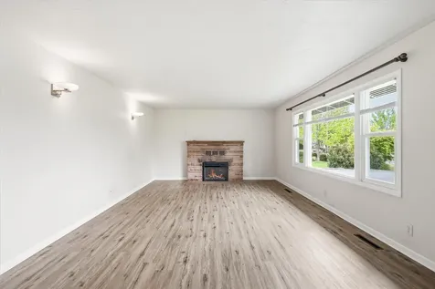 689 S Modoc Avenue Medford OR 97504