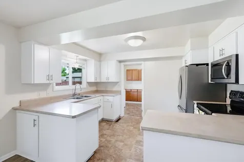 689 S Modoc Avenue Medford OR 97504
