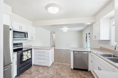 689 S Modoc Avenue Medford OR 97504