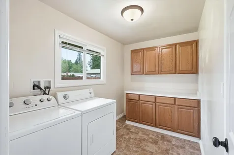 689 S Modoc Avenue Medford OR 97504