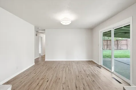 689 S Modoc Avenue Medford OR 97504