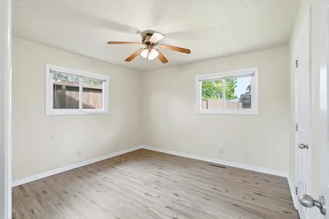 689 S Modoc Avenue Medford OR 97504
