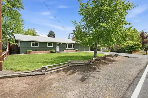 689 S Modoc Avenue Medford OR 97504