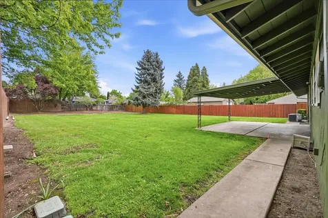 689 S Modoc Avenue Medford OR 97504