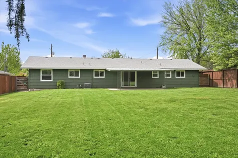 689 S Modoc Avenue Medford OR 97504