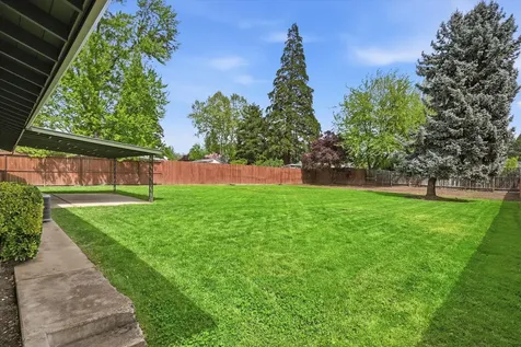 689 S Modoc Avenue Medford OR 97504