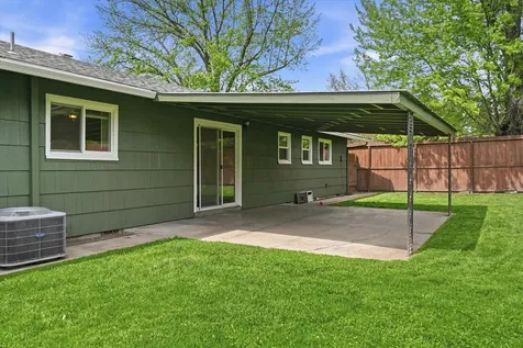 689 S Modoc Avenue Medford OR 97504