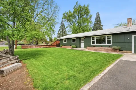 689 S Modoc Avenue Medford OR 97504