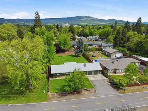689 S Modoc Avenue Medford OR 97504