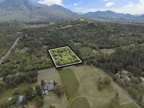 7771 Monument Drive Grants Pass OR 97526