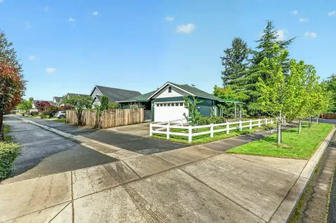 2078 Orchard Home Drive Medford OR 97501