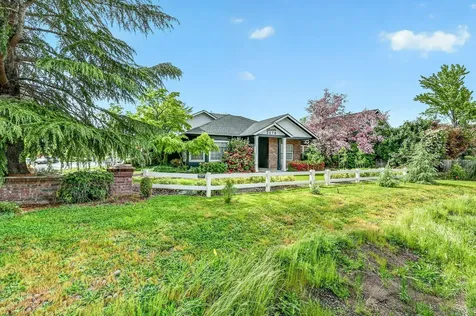 2078 Orchard Home Drive Medford OR 97501