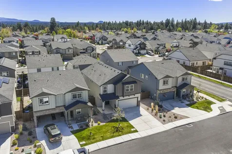 20625 SE Slate Avenue Bend OR 97702
