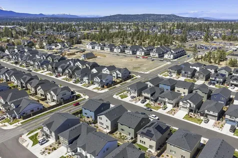 20625 SE Slate Avenue Bend OR 97702