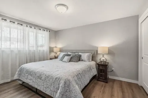 2423 Delta Waters Road Medford OR 97504