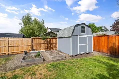 2423 Delta Waters Road Medford OR 97504