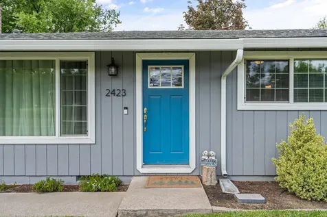 2423 Delta Waters Road Medford OR 97504