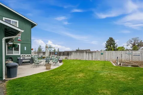 1551 SW Parkway Drive Redmond OR 97756