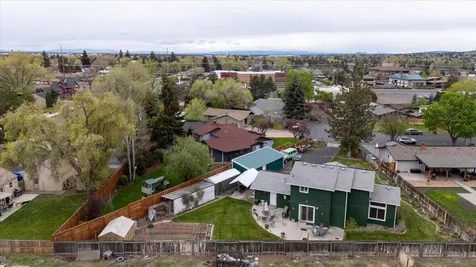1551 SW Parkway Drive Redmond OR 97756