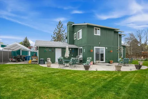 1551 SW Parkway Drive Redmond OR 97756