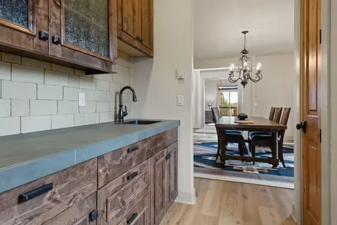 24442 Dodds Road Bend OR 97701