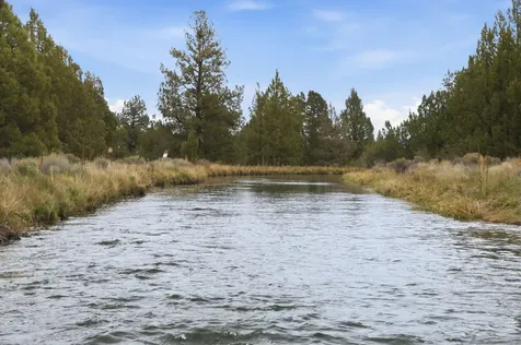 24442 Dodds Road Bend OR 97701