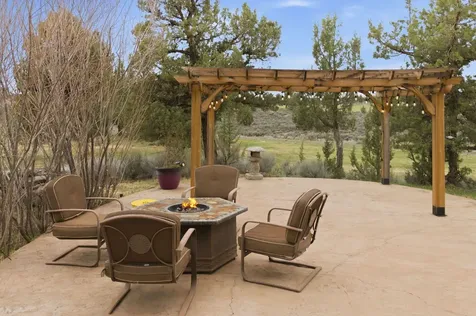 24442 Dodds Road Bend OR 97701