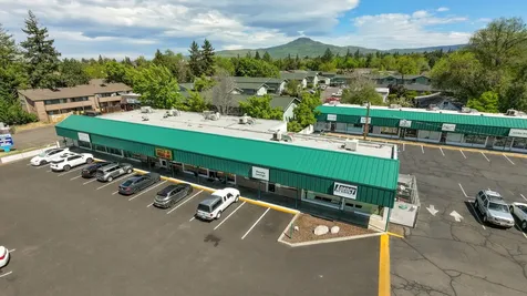 602 Crater Lake Avenue Medford OR 97504