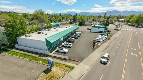 602 Crater Lake Avenue Medford OR 97504
