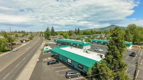 602 Crater Lake Avenue Medford OR 97504