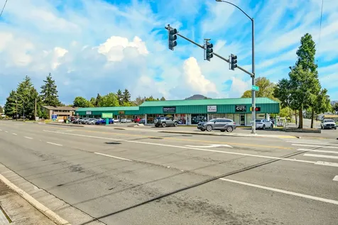 602 Crater Lake Avenue Medford OR 97504