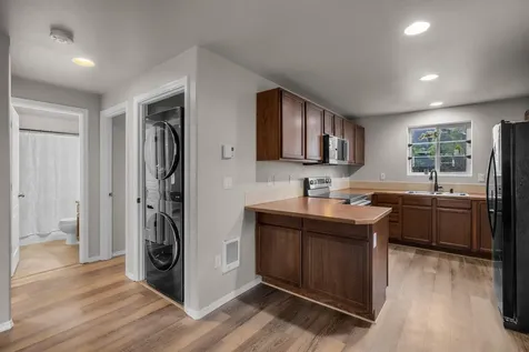 2470 NE 3rd Street Redmond OR 97756