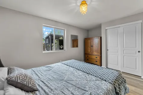 2470 NE 3rd Street Redmond OR 97756