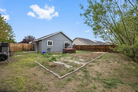 2470 NE 3rd Street Redmond OR 97756