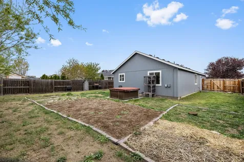 2470 NE 3rd Street Redmond OR 97756