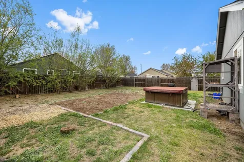 2470 NE 3rd Street Redmond OR 97756