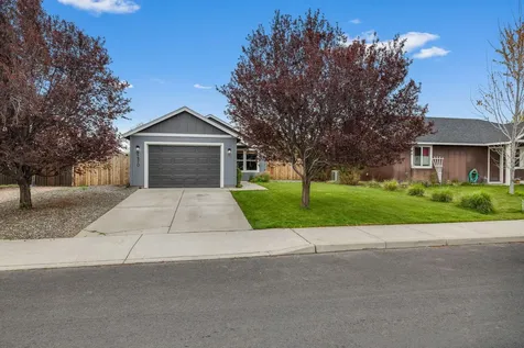 2470 NE 3rd Street Redmond OR 97756