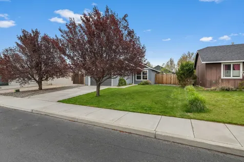 2470 NE 3rd Street Redmond OR 97756