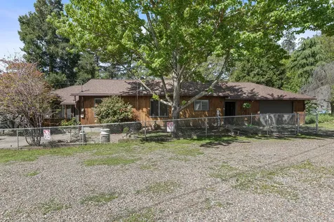 1103 Fourth Avenue Gold Hill OR 97525