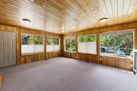 1103 Fourth Avenue Gold Hill OR 97525
