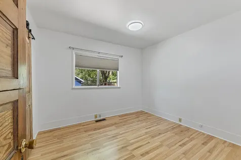 1103 Fourth Avenue Gold Hill OR 97525