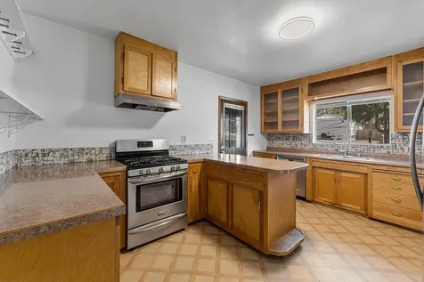 1103 Fourth Avenue Gold Hill OR 97525