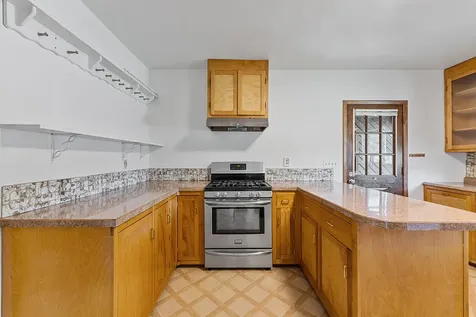 1103 Fourth Avenue Gold Hill OR 97525