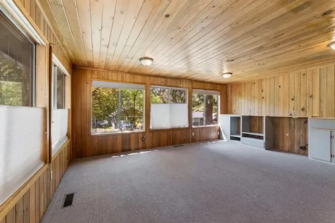 1103 Fourth Avenue Gold Hill OR 97525