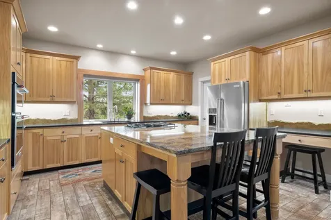 2832 NW Polarstar Avenue Bend OR 97703